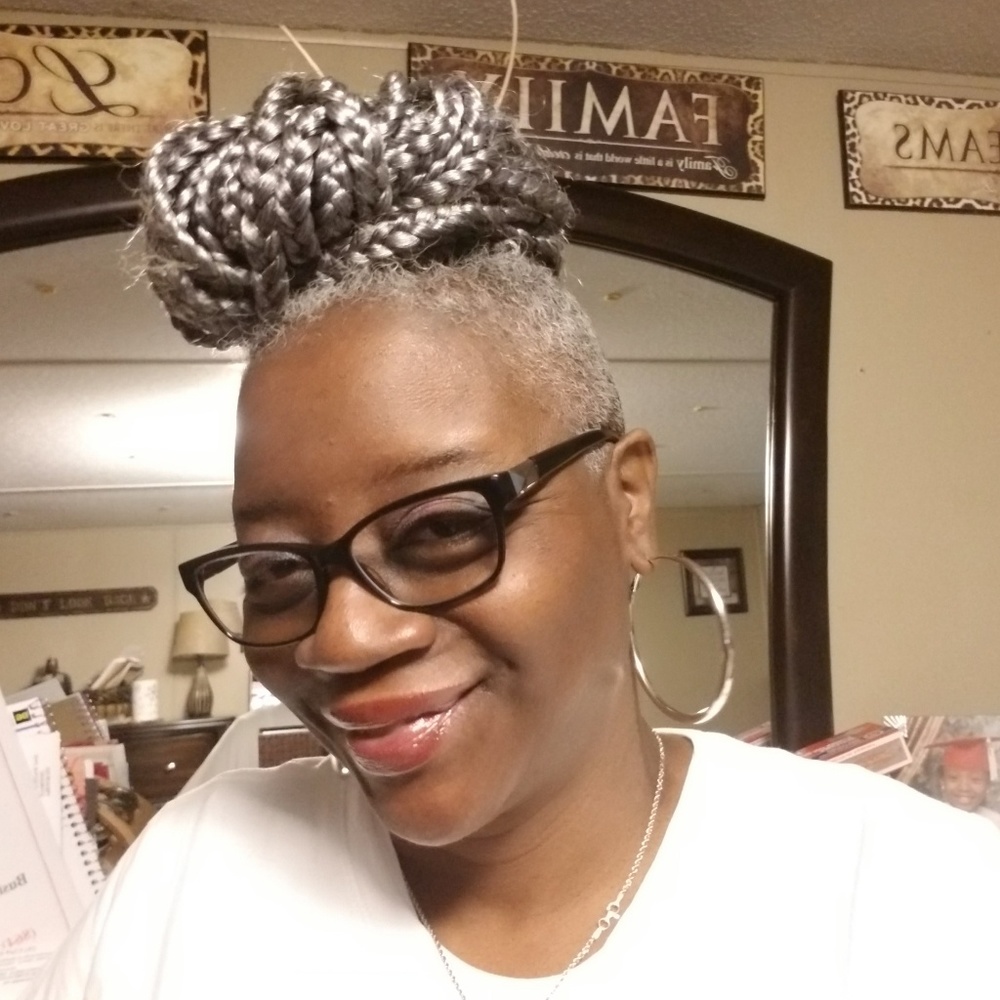 Meet your Posher, Lori